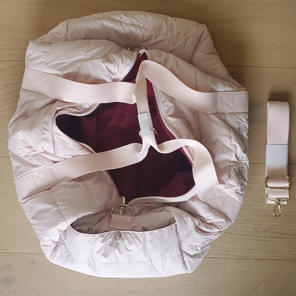 RARE BEAUTY DUFFLE - Picture 3 of 6